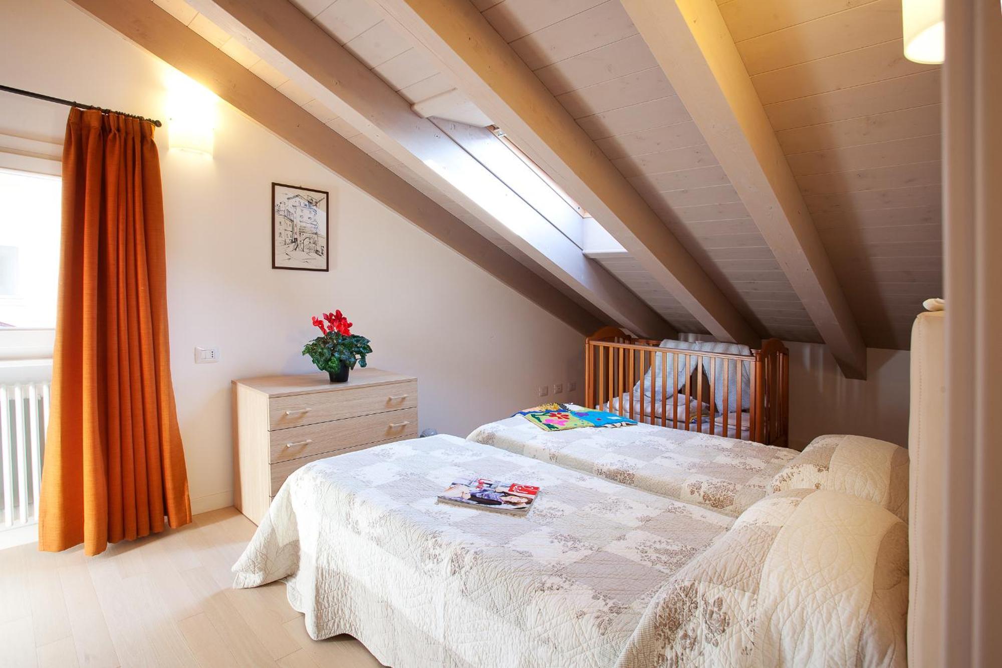 4 Village Centre Lenno Homes With Pool-By Italian Apartments Zimmer foto