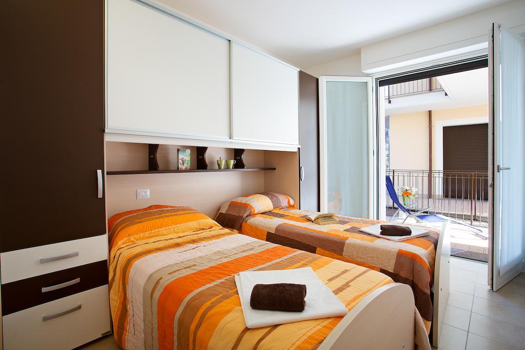 4 Village Centre Lenno Homes With Pool-By Italian Apartments Zimmer foto