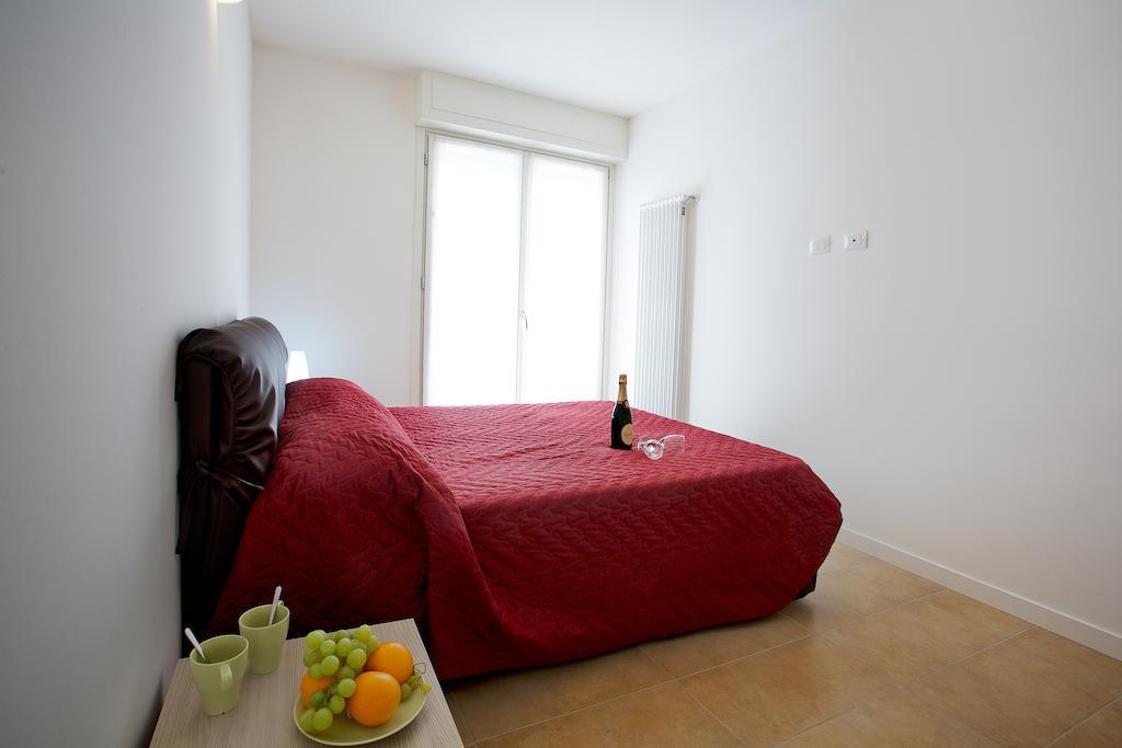 4 Village Centre Lenno Homes With Pool-By Italian Apartments Zimmer foto